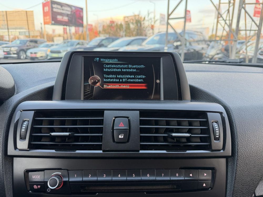 BMW 114d 140e km. Klíma Bluetooth 5L/100km!