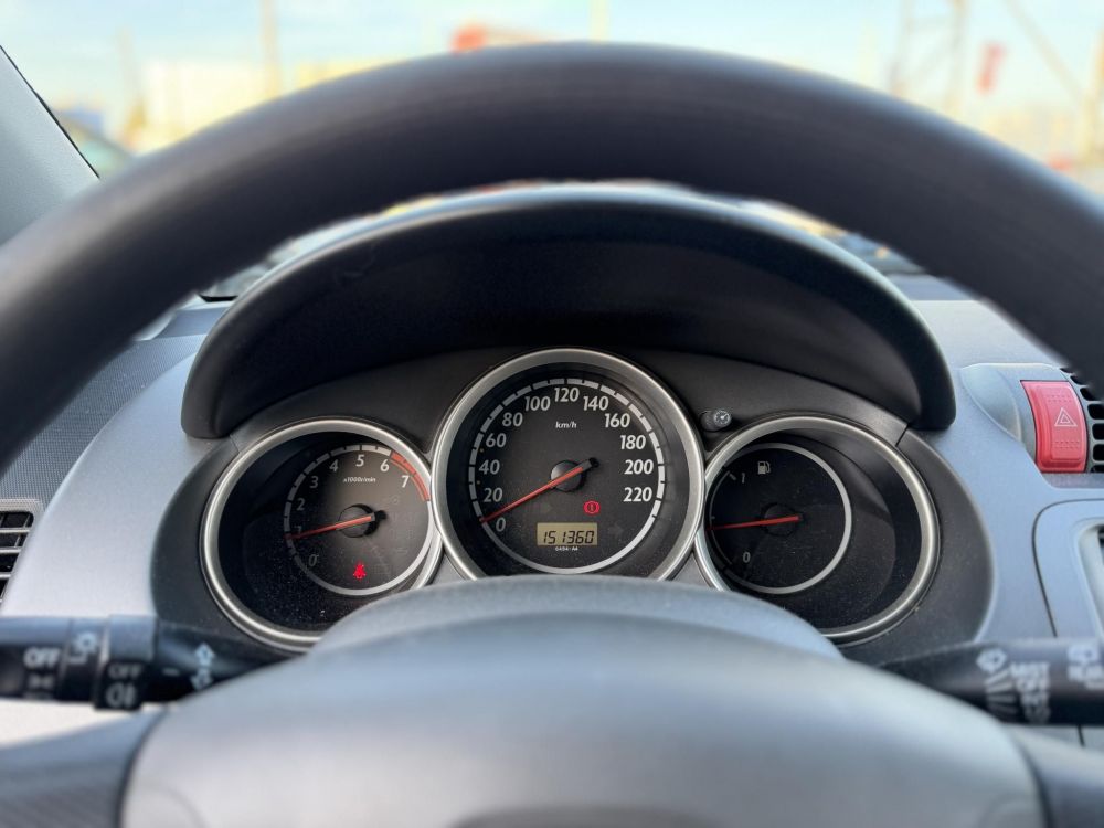 HONDA JAZZ 1.2 S Cool Nincs extra. Nincs csicsa. Csak egy megbízható autó!