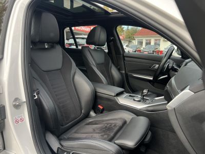 BMW 330e M Sport (Automata) Frissen szervizelt. LED Panorámatető ACC Holttér HUD Keyless Sávtartó