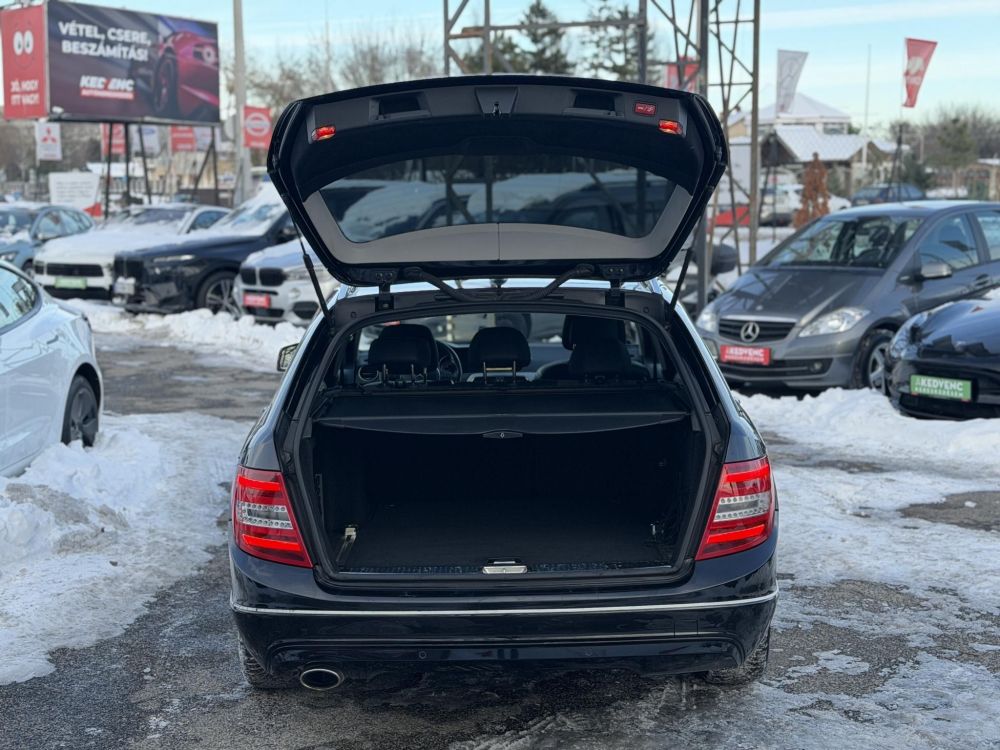 MERCEDES-BENZ C 220 T CDI BlueEFFICIENCY Avantgarde (Automata) Magyarországi Teljes szerviztörténet!