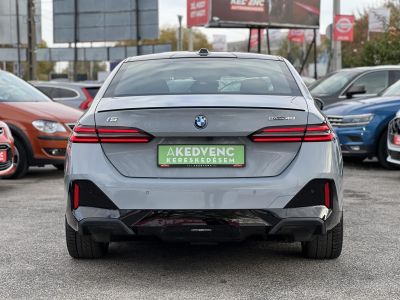 BMW I5 eDrive40 81,2kWh M-sport. Bowers & Wilkins. 626km WLTP. panorámatető. újszerű állapot!