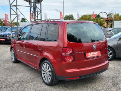 VOLKSWAGEN TOURAN 1.4 TSi Highline 7 személyes Xenon Tempomat Ülésfűtés Tolatóradar Multikormány