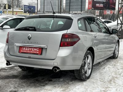 RENAULT LAGUNA 2.0 dCi Dynamique DPF (Automata) Klíma Tempomat Bluetooth Navi!