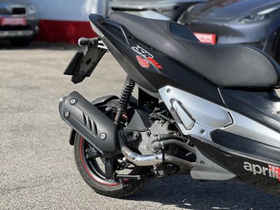 APRILIA SR MAX 300 Akrapovic