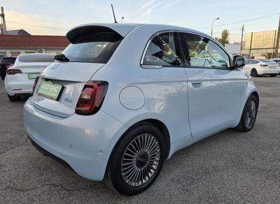 FIAT 500 500e La Prima 42kWh (Automata) Magyar.o-i.Klíma Tempomat Bluetooth Carplay 37e km!