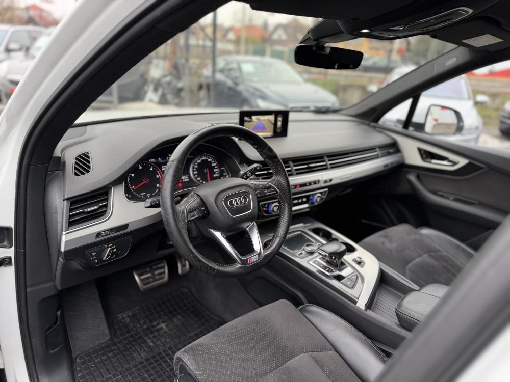 AUDI Q7 3.0 V6 TDI quattro Tiptronic ic S-line. BOSE hangrendszer. memória. 4x ülésfűtés. 4x digit klíma. Szervizelt!