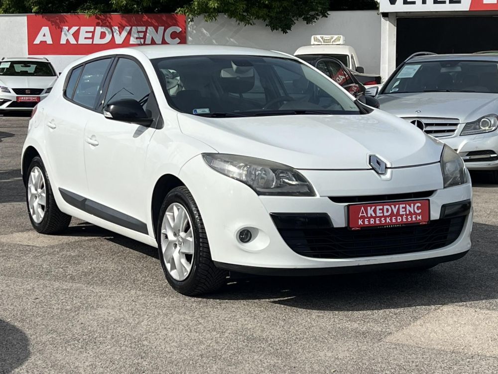 RENAULT MEGANE 1.6 Dynamique Magyarországi. teljes szerviztörténet! LEGJOBB ÁR!