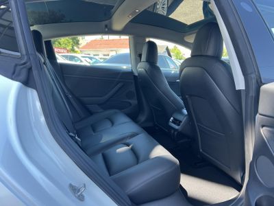 TESLA MODEL 3 Standard Range Plus Aut 102e km. garanciális. hőszivattyú. facelift. mátrix LED. 4 évszakos gumik!