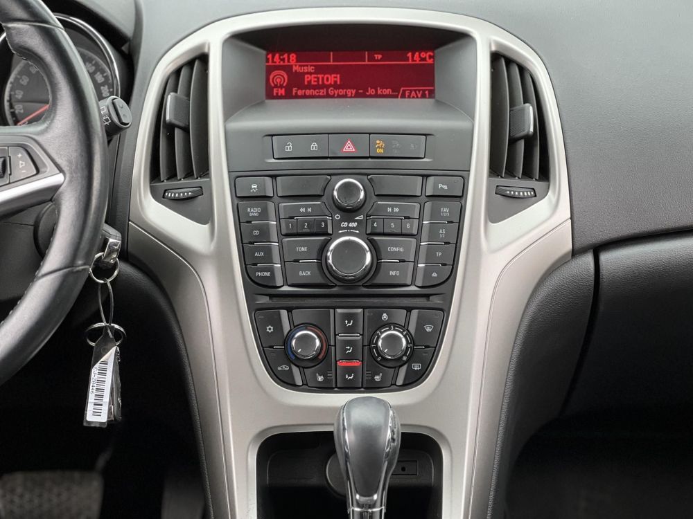 OPEL ASTRA Sports Tourer 2.0 CDTI Sport Tempomat Digitklíma Tolatóradar Multikormány Ülésfűtés