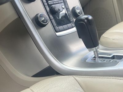 VOLVO XC60 2.4 D [D3] Kinetic Geartronic Klíma Tempomat világos bőr belső!LEGJOBB ÁRON!
