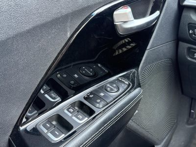 KIA NIRO e-Niro 64kWh Platinum JBL M.o.-i. 1.tul. Márkaszervizelt!