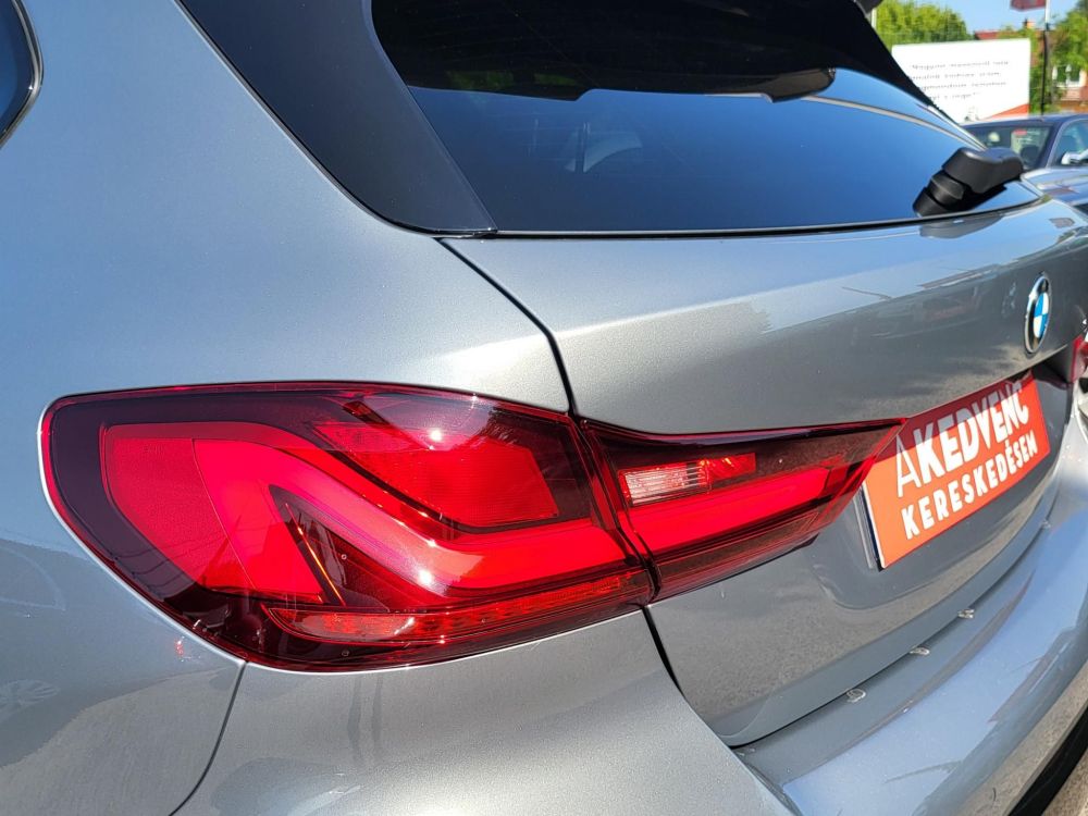 BMW 118i M Sport DKG 9e km. Adaptív LED Panorámatető Harman/Kardon Memória Carplay