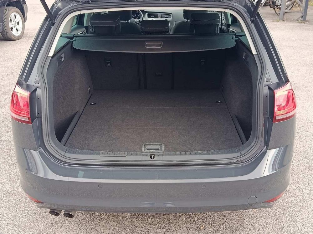 VOLKSWAGEN GOLF VII Variant 2.0 TDI BMT Comfortline Euro 6 Lounge Tempomat Digitklíma Ülésfűtés Bluetooth