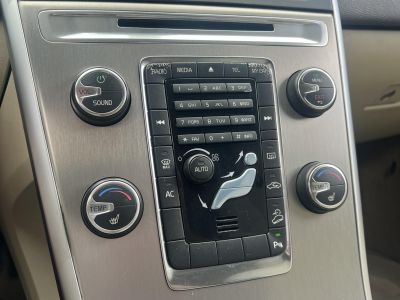 VOLVO XC60 2.4 D [D3] Kinetic Geartronic Klíma Tempomat világos bőr belső!LEGJOBB ÁRON!