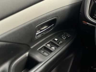 MITSUBISHI OUTLANDER 2.0 PHEV Instyle Navi 4WD CVT