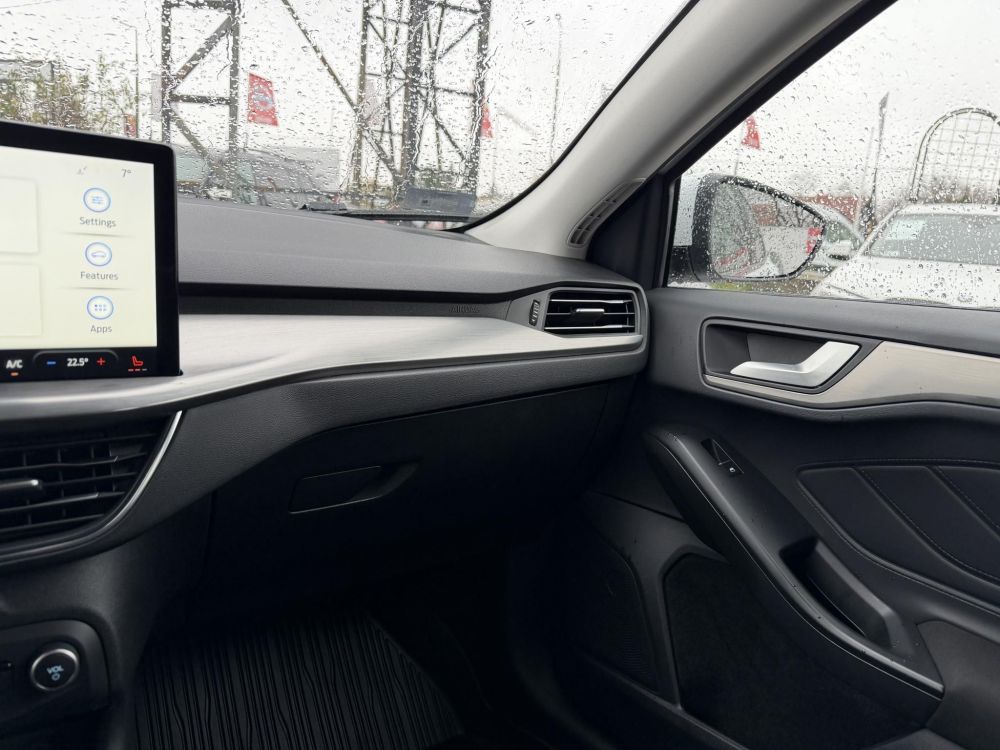 FORD FOCUS 1.0 EcoBoost Titanium Style 19e km. ÁFÁS ÁR! LED Carplay Ülésfűtés Kormányfűtés Táblafelismerő