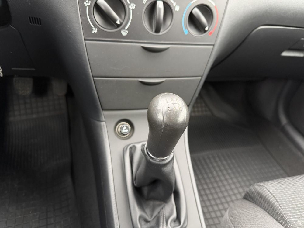 TOYOTA COROLLA 1.4 Sport Ice 166e km. Magyarországi. Klíma Friss vizsga!