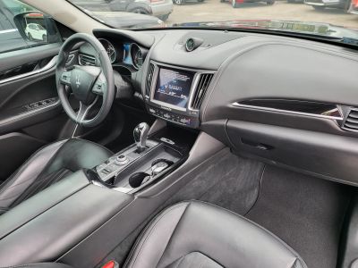 MASERATI LEVANTE 3.0 D V6 (Automata) LED Panorámatető Harman/Kardon Üléshűtés 360kamera 2.7T vonóhorog