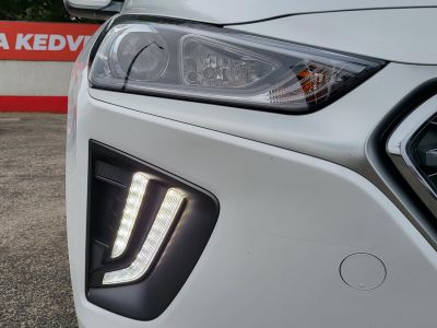 HYUNDAI IONIQ hybrid 1.6 GDi Comfort DCT 89e km. LED Tempomat Sávtartó Carplay Kamera Bluetooth