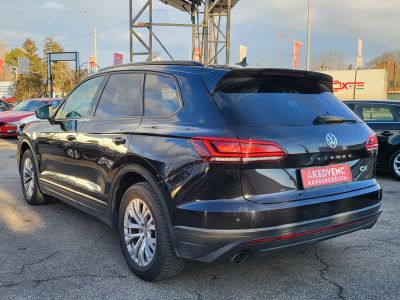 VOLKSWAGEN TOUAREG 3.0 V6 TDI Elegance Tiptronic ic LED Távtartó Sávtartó Navi Ülésfűtés Bluetooth Vonóhorog!