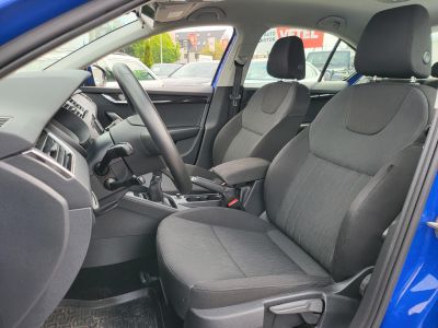 SKODA OCTAVIA 1.5 TSI ACT Style 96e km. M.o.-i. 1.tul. Digitklíma Távtartó Tempomat Ülésfűtés Bluetooth