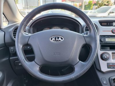 KIA CARENS 2.0 LX 7 személyes Napfénytető Digitklíma Félbőr Tolatóradar Szervizelt!