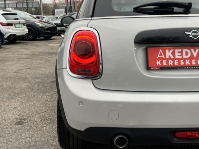 MINI COOPER 1.5 M.o.-i. 1.tul. Klíma Panoráma tető Harman/Kardon Téli/nyári garnitúra!