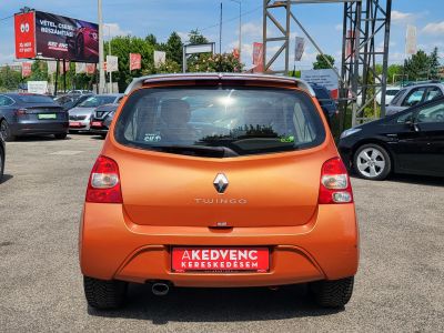 RENAULT TWINGO 1.2 GT M.o.-i. Klíma Tempomat Szervizkönyv Téli-nyári garnitúra!