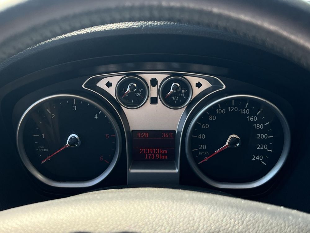 FORD KUGA 2.0 TDCi Titanium 4WD Magyarországi. ülésfűtés. keyless. tempomat. első-hátsó parkolóradar. bőrbelső!