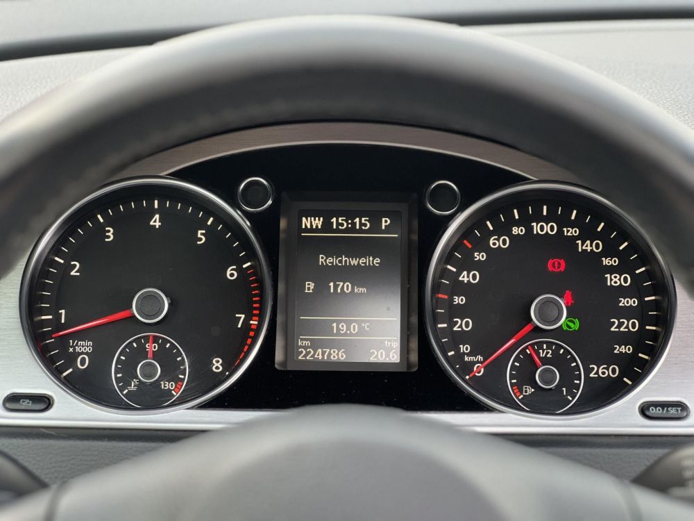 VOLKSWAGEN PASSAT Variant 3.6 V6 Highline 4Motion DSG Xenon Panorámatető Tempomat Ülésfűtés Vonóhorog