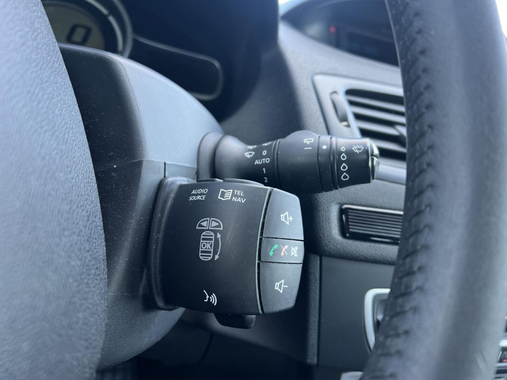 RENAULT MEGANE 1.6 Expression Magyarországi Tempomat Digitklíma 4x.elablak