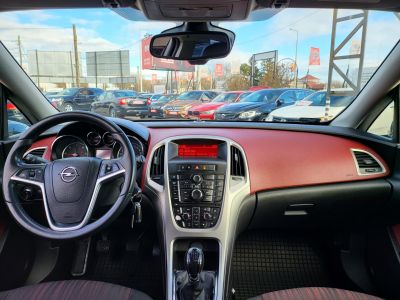 OPEL ASTRA J 2.0 CDTI Enjoy Magyarországi Xenon Tempomat Ülésfűtés Tolatóradar Szervizelt!