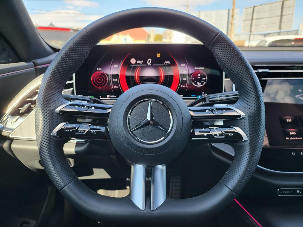 MERCEDES-BENZ E 200 9G-TRONIC Mild hybrid drive AMG Night Edition garanciális