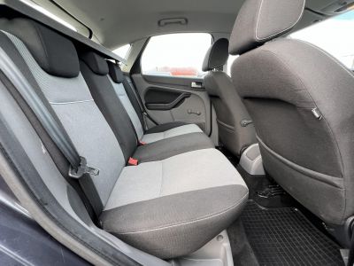 FORD FOCUS 1.6 Ghia (Automata) Klíma Tempomat City szervó Téli/nyári garnitúra!