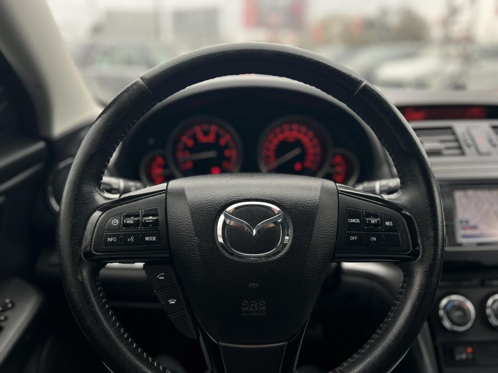 MAZDA 6 Sportkombi 2.5 GTA Xenon Keyless Ülésfűtés Navi BOSE Téli-nyári kerék szett!