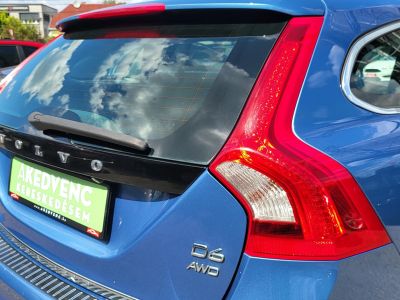 VOLVO V60 2.4 D [D6] PHEV AWD Summum Geartronic Magasan felszerelt! Harman/Kardon Napfénytető Holttér Kamera Vonóhorog