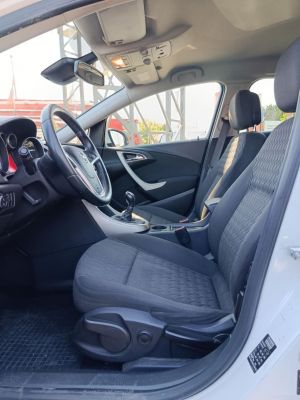 OPEL ASTRA J 1.6 Enjoy M.o.-i. Klíma Tempomat Bluetooth Esőszenzor! 7-8L/100km