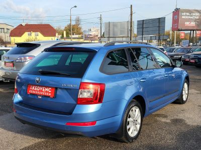 SKODA OCTAVIA Combi 1.2 TSI Elegance DSG 126e km. Magyarországi Tempomat Tolatóradar Szervizelt!