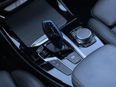 BMW IX3 Impressive sérülésmentes. dokumentált előélet. harman/kardon. panoráma. memória. HUD