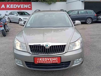 SKODA OCTAVIA Combi 1.6 CR TDI Classic DPF 195e km. M.o.-i. 2.tul. Klíma Tempomat Téli-nyári garnitúra!