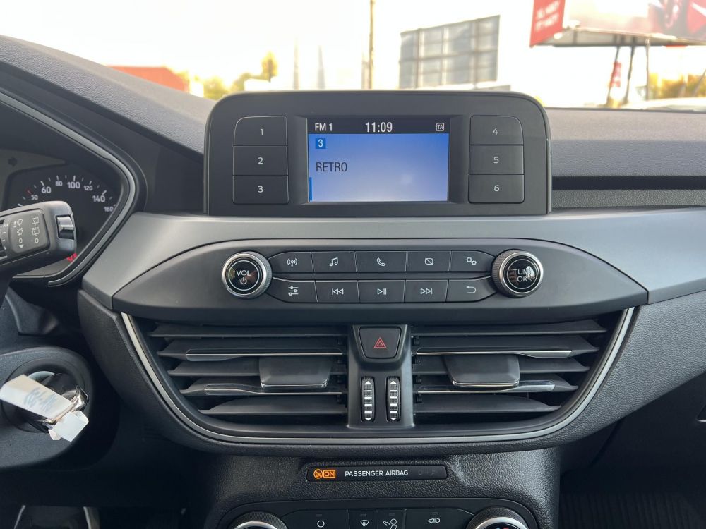 FORD FOCUS 1.0 EcoBoost Trend M.o.-i. 1.tul. Márkaszervizelt!