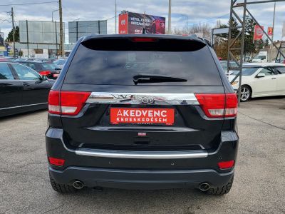 JEEP GRAND CHEROKEE 3.0 V6 CRD Overland (Automata) Magyarországi. Magas felszereltség! Xenon Panoráma Távtartó Fakormány Memória