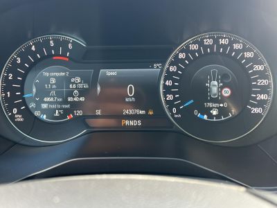 FORD S-MAX 2.0 TDCi Titanium Powershift Tiptronic 5 személyes Tempomat Klíma Vonóhorog F1 váltó!