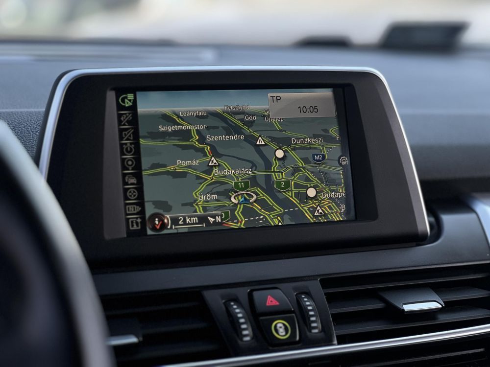 BMW 218i Advantage (Automata) Active Tourer 70e km. tempomat. ülésfűtés. keyless. kamera. 2 gyári kulcs!