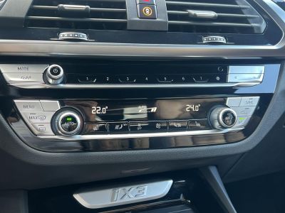 BMW IX3 73,9kWh Exkluzív konyak bőr Virtual Cockpit Panoráma tető Carplay!