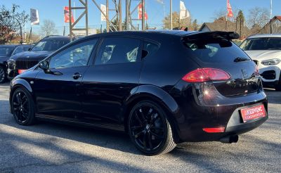 SEAT LEON 2.0 TFSI Cupra 350le! Integrált fejtámlás ülések. Boheme Purple fényezés