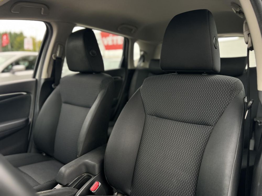 HONDA JAZZ 1.3 Comfort M.o.-i. 1.tul. Márkaszervizelt!