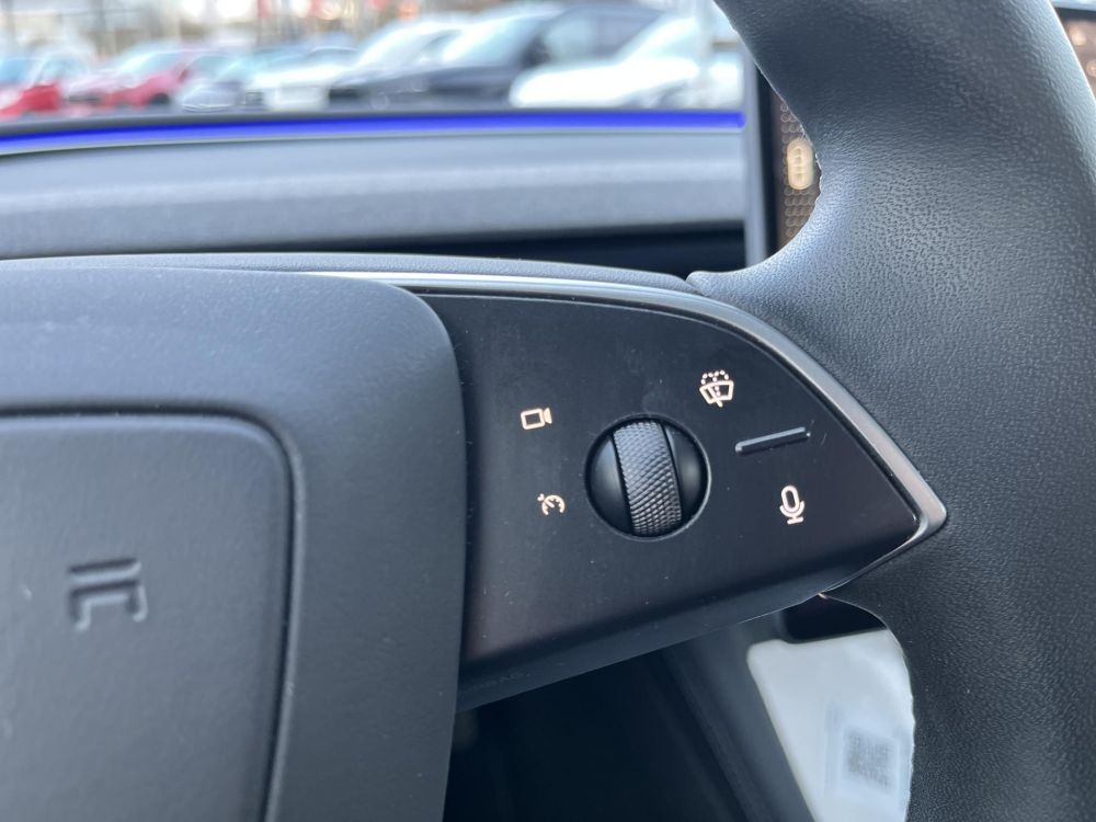 TESLA MODEL 3 RWD (Automata) HIGHLAND 27e km. AMD Ryzen. Gyári garancia 2032-ig. 500km hatótáv!