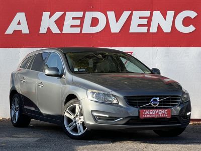 VOLVO V60 2.0 [T4] Kinetic Geartronic M.o.-i. magasan felszerelt. végig vezetett szervizkönyv!