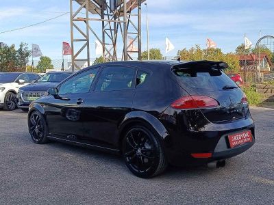SEAT LEON 2.0 TFSI Cupra 350le! Integrált fejtámlás ülések. Boheme Purple fényezés